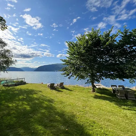 Charming House By The Fjord