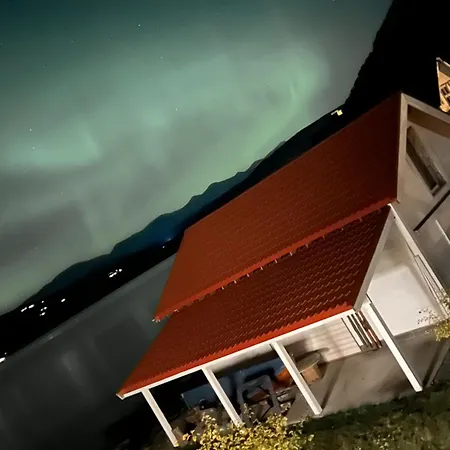 Ferienhaus Charming House By The Fjord *
